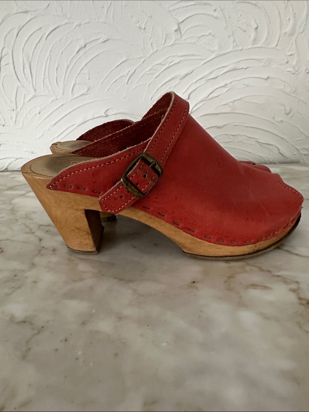 Sven Coral Leather Peep toe Clog with Buckle